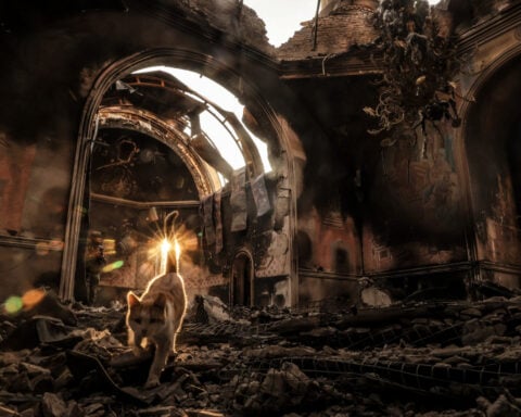 Russian aerial attack hits a Ukrainian hospital, days before Zelenskyy meets Trump