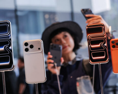 Apple's shipments in China boosted by iPhone 17 series