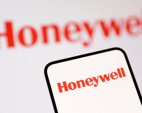 Honeywell sees aerospace supply chain improvements in electronics for planes