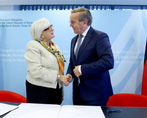 Germany, France sign deal for satellite-based early warning system