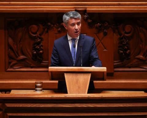 Portugal's Socialists to enable budget passage by abstaining