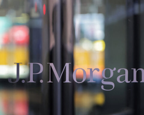 JPMorgan, Goldman Sachs stay in China but businesses shift