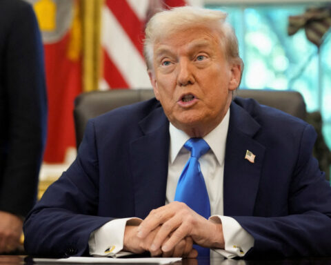 Trump signs order to pay troops during US government shutdown