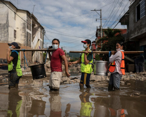 A week after floods, swathes of central Mexico reel from devastation