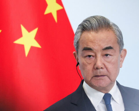 China seeks stronger ties with France in strategic dialogue