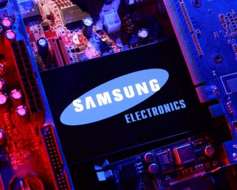 Samsung Electronics shares hit record high