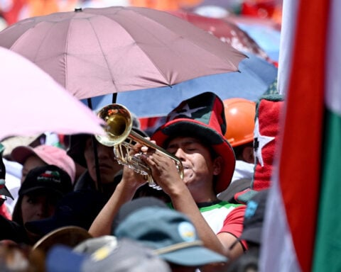 Bolivia's Rodrigo Paz seeks to appeal to disillusioned voters in election runoff