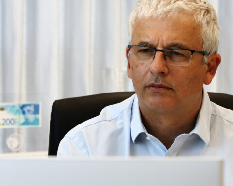 Bank of Israel in no rush to lower interest rates despite Gaza deal, official says