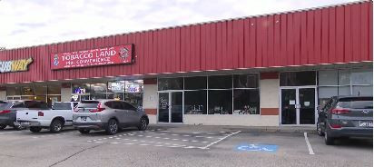 Parents gripe about smell of "skunk" at cheer gym next to smoke shop