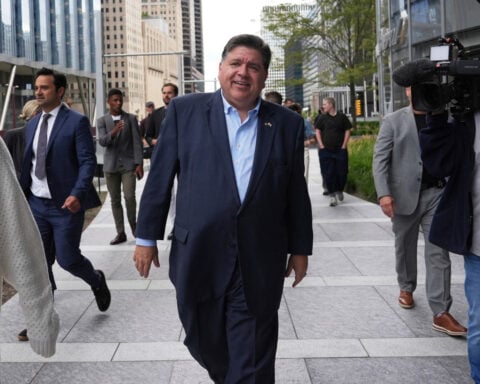 Billionaire Illinois Gov. Pritzker wins blackjack pot of $1.4M in Las Vegas