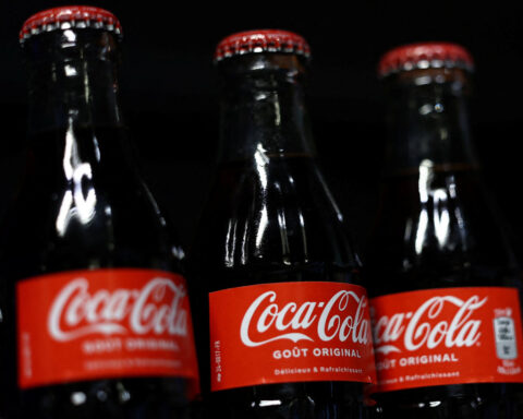 Coca-Cola considers $1 billion IPO of Indian bottling unit, Bloomberg News reports