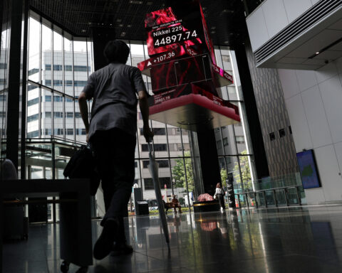 Japan's top banks to jointly issue stablecoin, Nikkei says