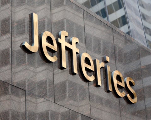 Regional banks' bad loans spark concerns on Wall Street