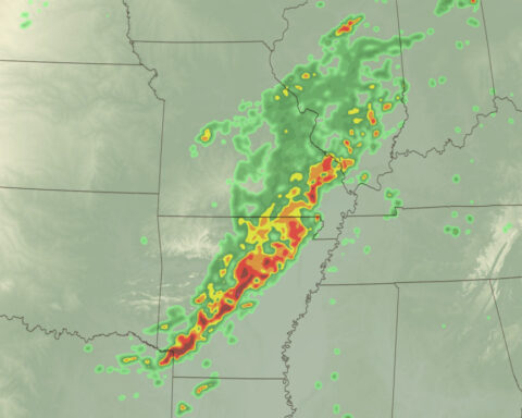 Severe thunderstorms with dangerous winds, isolated tornadoes threaten South and Midwest this weekend
