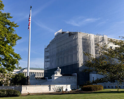 Trump asks Supreme Court to OK National Guard deployment in Chicago