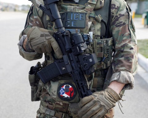 ICE arrests Chicago area cop legally working in US, town says