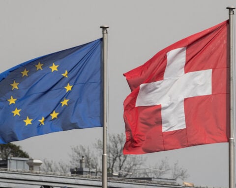 Swiss backers of EU deal get boost from influential centre-right party
