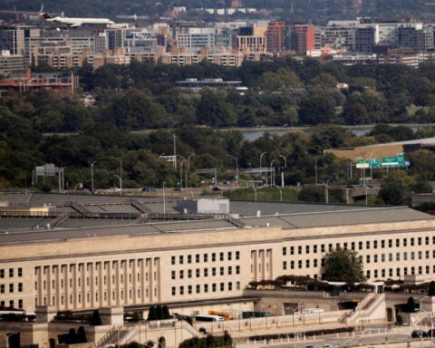 US returning Caribbean strike survivors to Colombia and Ecuador, Trump says