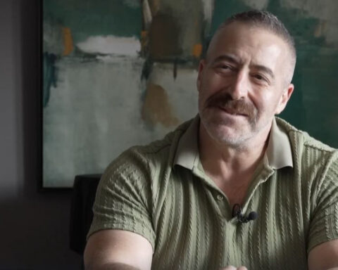 Man organizes meal deliveries for TSA agents during government shutdown