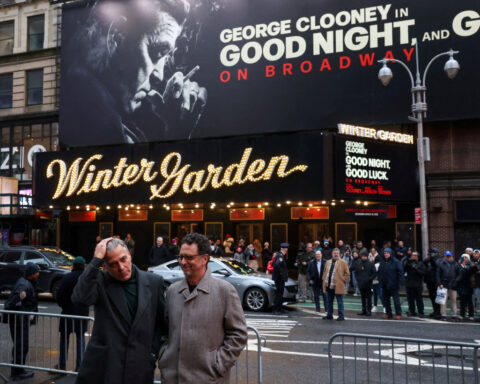 Agreement reached to avert Broadway actors' strike, union says