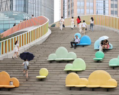 China Q3 GDP growth slows to 4.8% y/y, in line with forecast