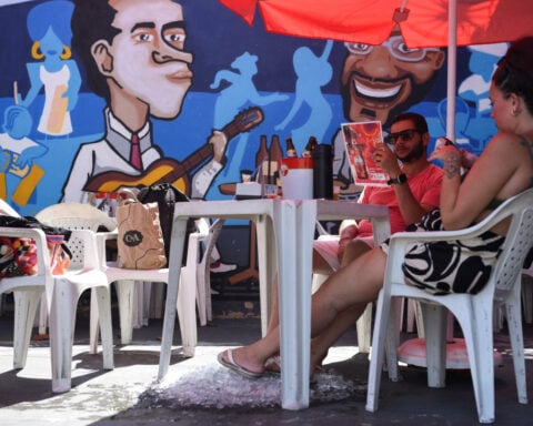 Brazil's bar, restaurant sales fall amid beverage poisoning cases, survey finds