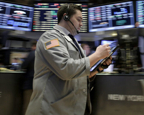 Zions Bancorp's quarterly profit rises on interest income; offsets loan loss