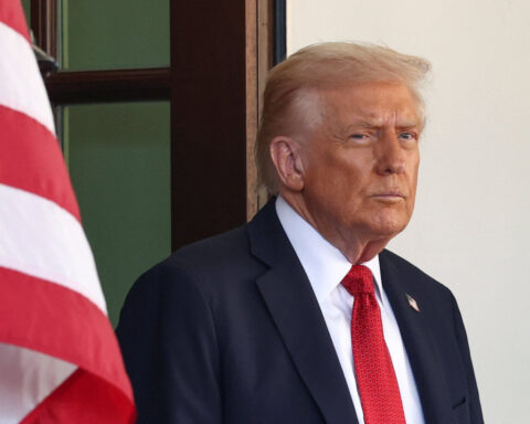 US business lobby urges Trump to end new curbs on exports to China