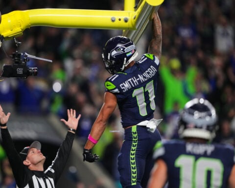 Smith-Njigba, defense show out again for Seahawks in 27-19 win against Texans