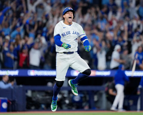 George Springer’s epic home run helps send the Toronto Blue Jays to the World Series with ALCS Game 7 win over Seattle