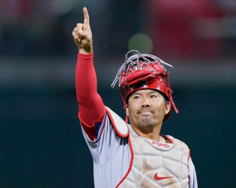 Los Angeles Angels hire former catcher Kurt Suzuki as their next manager