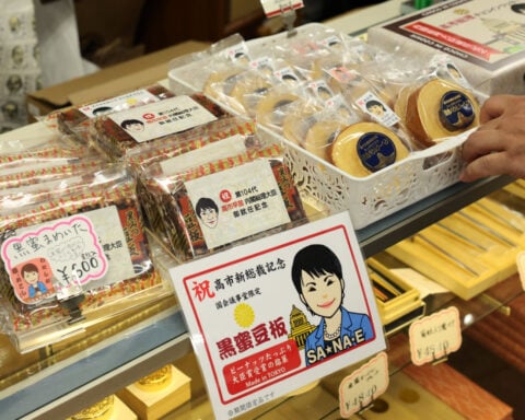 Japan’s new leader to woo Trump with promises on pickups and soybeans