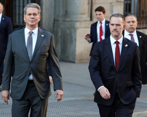 Trump says he expects to reach deal with China on trade, soybeans, possibly nuclear arms