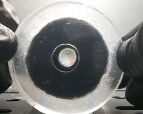 A flexible lens controlled by light-activated artificial muscles promises to let soft machines see