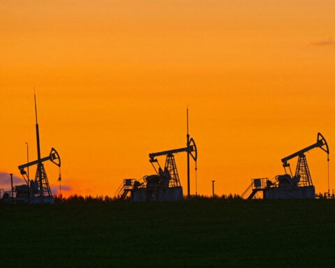 Oil surges 5% after US sanctions Russian firms Rosneft, Lukoil