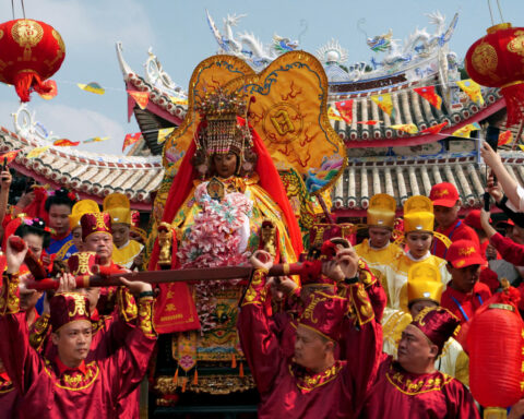 China courts Taiwanese worshippers in religious charm offensive, study shows