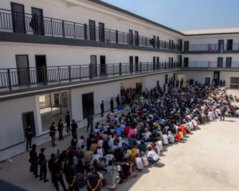 Nearly 700 people flee to Thailand after Myanmar scam centre raid