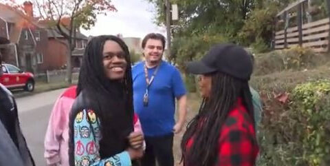 15-year-old boy helps neighbor from house fire