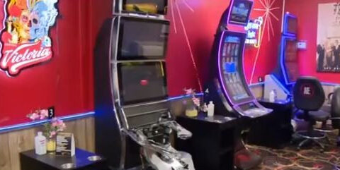 Masked thieves use sledgehammer to steal cash from game machines at lounge