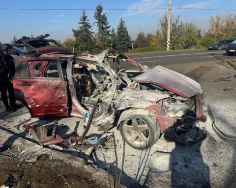 Russian drone kills two Ukrainian journalists, Zelenskiy condemns Russia