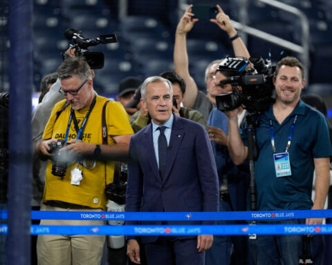 Carney challenges Trump to make a bet on the World Series as Canada's team plays the Dodgers