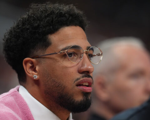 Shai Gilgeous-Alexander scores career-high 55 to lead Thunder past Pacers 141-135 in 2 OTs