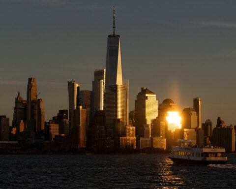 Scope downgrades US credit rating on public finance, governance deterioration; revises outlook to 'stable'