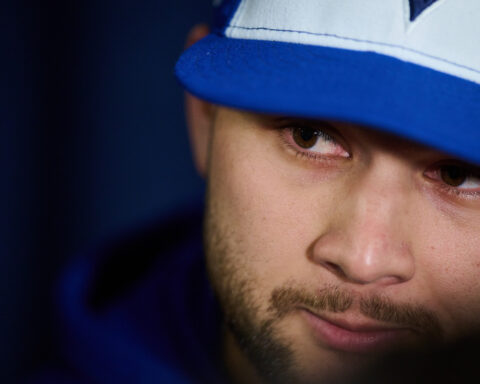 Jays' Bo Bichette held out of starting lineup, pinch-hits in World Series Game 2