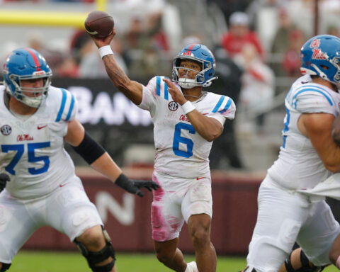 Chambliss leads No. 8 Mississippi to 34-26 victory over No. 13 Oklahoma