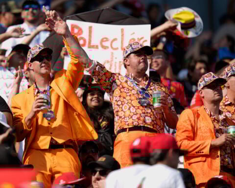 Norris takes pole in Mexico as Piastri struggles; Hamilton shines for Ferrari