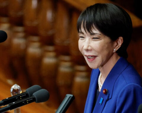 New Japan PM tells Trump that US alliance is paramount in first phone call