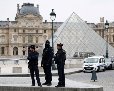 Paris prosecutor confirms suspects arrested in Louvre heist case