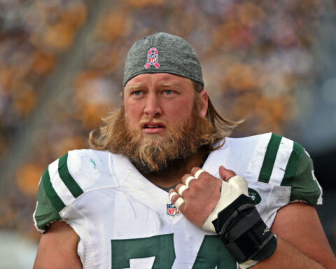 Former New York Jets star Nick Mangold dies at 41 due to complications of kidney disease