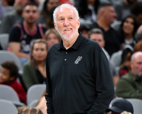 Spurs unveil Gregg Popovich's banner, celebrating his 1,390 wins and 5 NBA titles